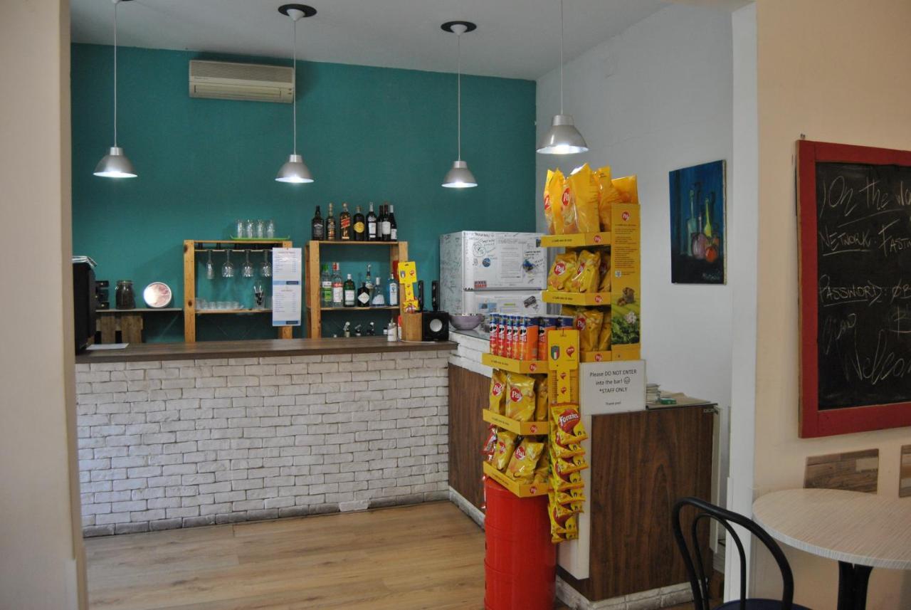 Balarm - Hostel And Bar Palermo Bagian luar foto