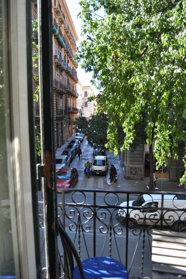 Balarm - Hostel And Bar Palermo Bagian luar foto
