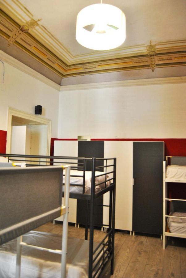 Balarm - Hostel And Bar Palermo Bagian luar foto