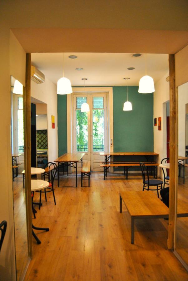 Balarm - Hostel And Bar Palermo Bagian luar foto