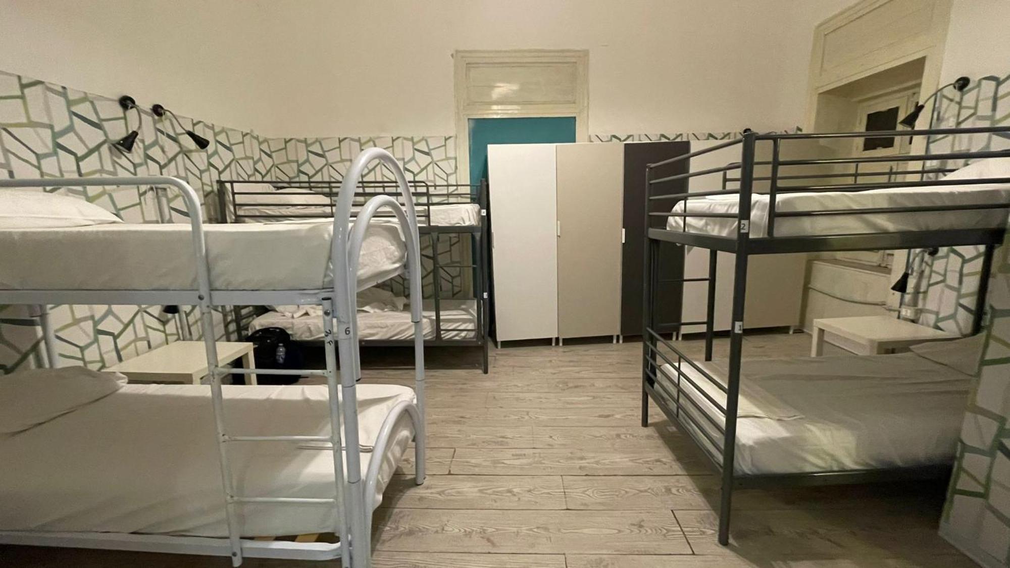 Balarm - Hostel And Bar Palermo Bagian luar foto