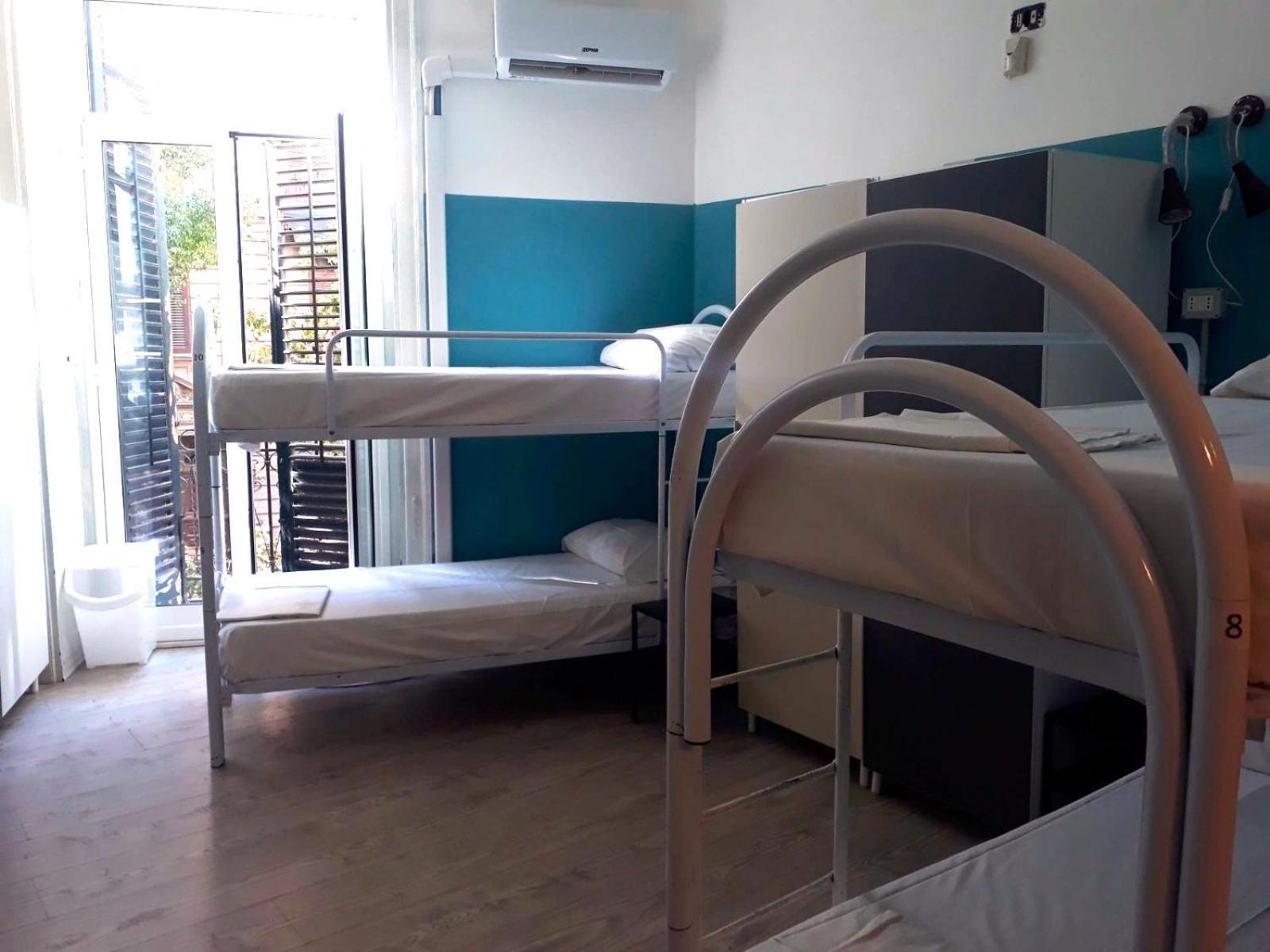 Balarm - Hostel And Bar Palermo Bagian luar foto