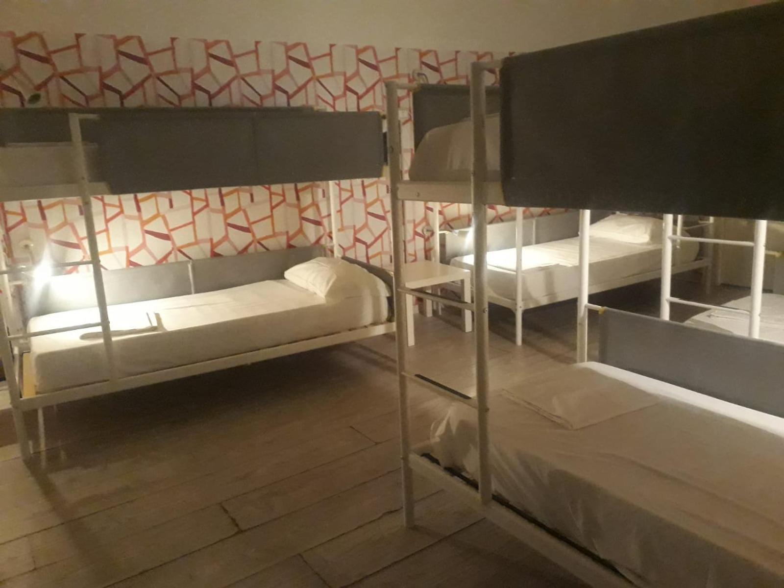 Balarm - Hostel And Bar Palermo Bagian luar foto