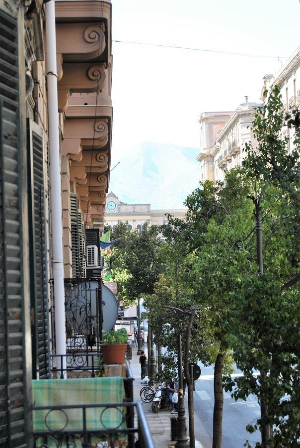 Balarm - Hostel And Bar Palermo Bagian luar foto